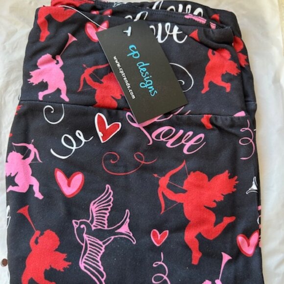 CP Designs Valentines Day Leggings OS Fits 2-10 Cupid Love Hearts Birds - Picture 3 of 4